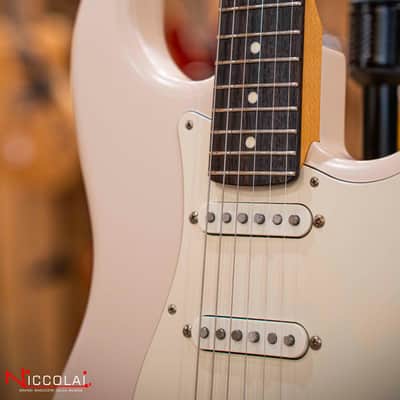 Fender Hybrid II 60s Stratocaster Made in Japan 2022 - Transparent Blonde image 11