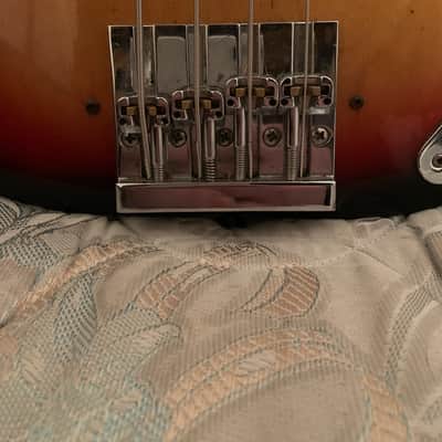 Maya Electric Bass 70s Sunburst image 3
