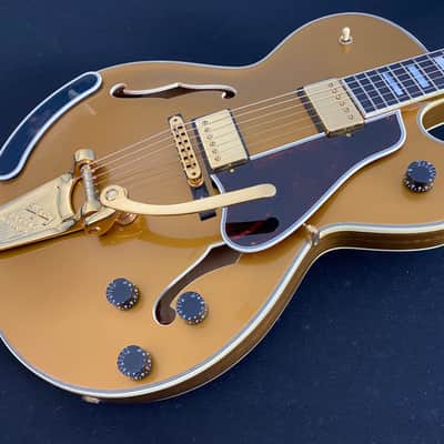 Video! Unreleased 1993 Gibson R+D Chet Atkins Country Gentleman 100th Anniversary 1994 - All Gold w/ Diamond Headstock + Block Inlays image 9