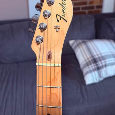 Fender Highway One Telecaster with Maple Fretboard 2006 - 2009 - Honey Blonde Transparent image 3