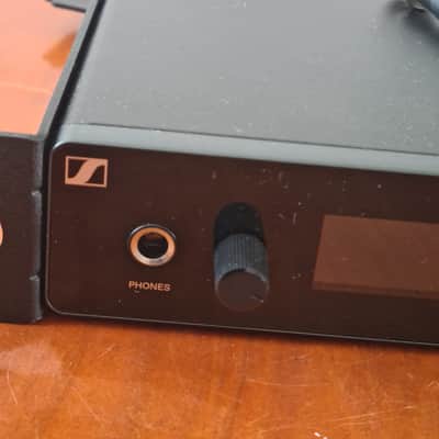 Sennheiser 🎤 Sennheiser XSW IEM SR Rack Transmitter Set with Bodypack Receiver, Antenna & Power Supply | 823.2–831.8 MHz image 6
