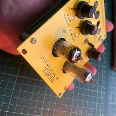 Metasonix R-55 Thyratron VCO Big City Music Special Edition 2012 - Yellow image 9