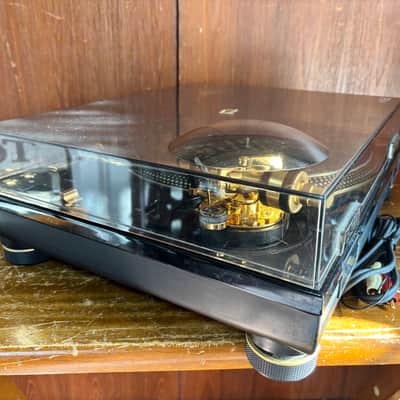 Technics SL-1200GLD Limited Gold Edition Direct Drive Turntable System image 13