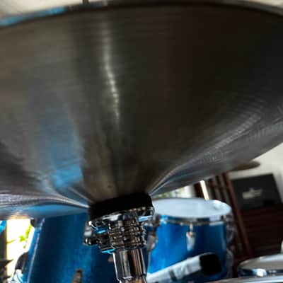 Zildjian cymbals 14,16,18,18cr 18 sizzle,22” Constantinople A,14” A hi hats & Bag image 14