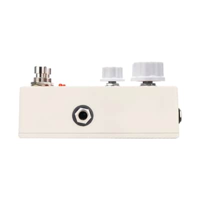 Earthquaker Devices Gary Automatic Pulse Width Modulation Fuzz Pedal - B-Stock image 6