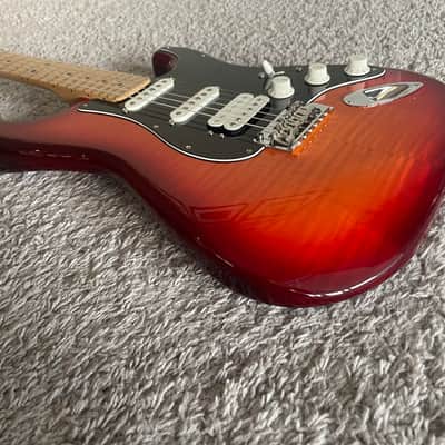 Fender Player Stratocaster HSS Plus Top 2020 MIM Cherry Burst Maple Neck Guitar image 4
