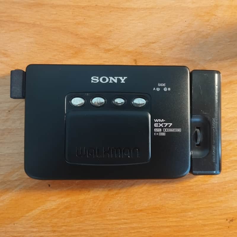 1991 Sony WM EX 77 Sony Walkman Cassette player WM-EX 77 black…