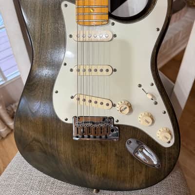 Fender Stratocaster Deluxe 2006-2008 - Faded Black Burst Nitrocellulose image 2