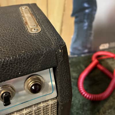 Fender Vibro Champ Guitar Amplifier (Pre-Owned) image 5