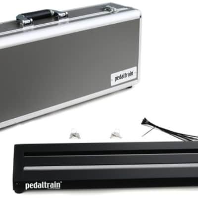 Pedaltrain Metro 24 24-inch x 8-inch Pedalboard with Hard Case image 2
