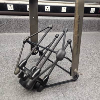 Electro-Voice Microphone Shock Mount for RE Series Microphones image 3