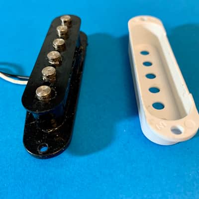 Squier Bullet Single Coil Pickup, NEEDS REPAIR, with Screws and Springs image 8