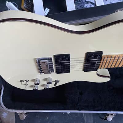 Carvin T-style custom shop 90's ? - White with Tortoise Binding image 4