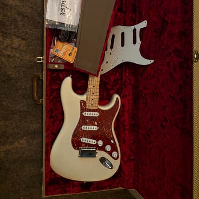 Fender Limited Edition 1956 Reissue Stratocaster with Maple Fretboard 1994 - 2-Color Sunburst image 10