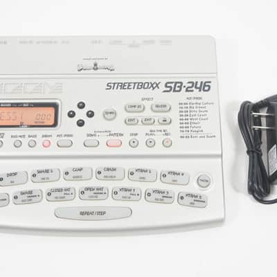 [SALE Ends Dec 17] ZOOM SB-246 STREETBOXX by BEAT KANGZ Hip Hop Drum Machine BassSynth w/ 100-240V PSU
