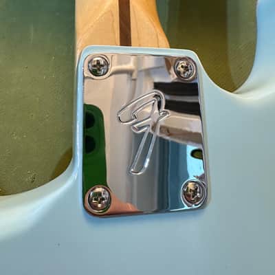 Partscaster Stratocaster 2023 - 'Daphne Blue Light Aged MJT Body Fender USA Neck and Fender Custom Shop Preloaded Pickguard image 17