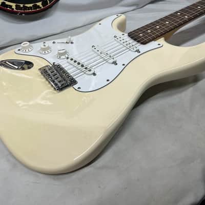 Fender Standard Stratocaster Strat Left Handed Lefty Electric Guitar - Arctic White image 17