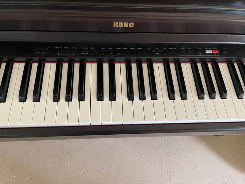 【電子ピアノ】 CONCERT C-4500 KORG KORG C-4500 Upright 88 Key Digital Piano -Weighted keys W/ Bench