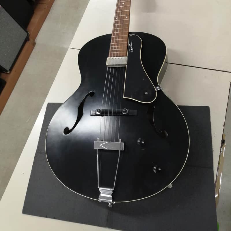 Godin 5th Avenue Black SG Black