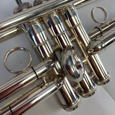 Getzen 907S Eterna Proteus Bb Trumpet – Silver Plated – Professional Model – Like New – w/ Case SM#3655 image 10