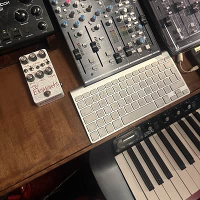 Moog Moog MF-104M Moogerfooger Analog Delay Pedal image 11