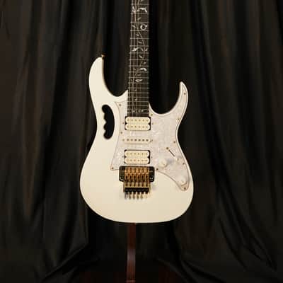 Ibanez JEM7VP-WH Steve Vai Premium Signature White image 3