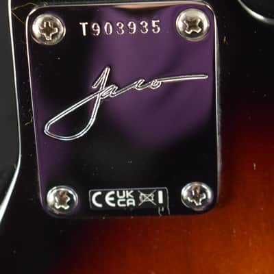 Fender Jaco Pastorius Jazz Bass Fretless Pau Ferro Fingerboard 3-Color Sunburst image 10