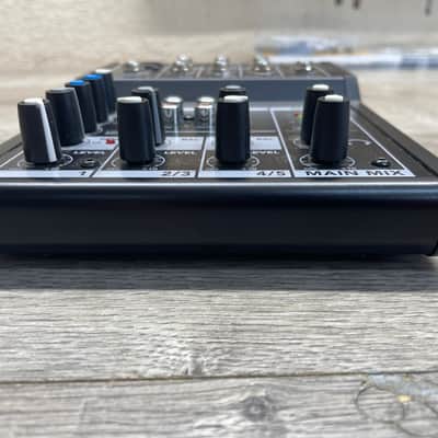 Mackie Mix5 5-Channel Compact Mixer w/ Power Supply image 6