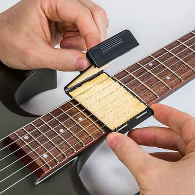 RockCare StringJet 64, StringCleaner 6 string Guitar + 4 string Bass image 5