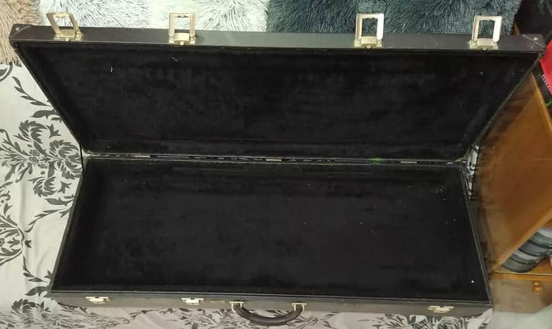 42X16X6 INCH KEYBOARD SYNTH GUITAR Hardshell Case FLIGHTCASE BLACK STRONG WOOD image 1