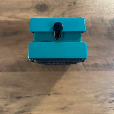 Boss TR-2 Tremolo (Silver Label) 1997 - Present - Green image 3