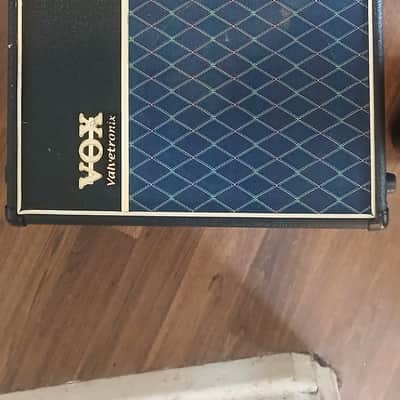 Vox Valvetronix AD120VTX 2x60-Watt 2x12" Stereo Modeling Guitar Combo 2003 - 2007 - Black image 4