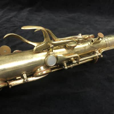 Conn New Wonder II 1925 alto saxophone - Gold Plate image 15