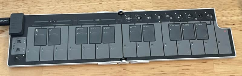 Korg nanoKEY Fold 25-Key MIDI Keyboard Controller White image 1