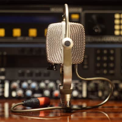 vintage AKG D 25 image 10
