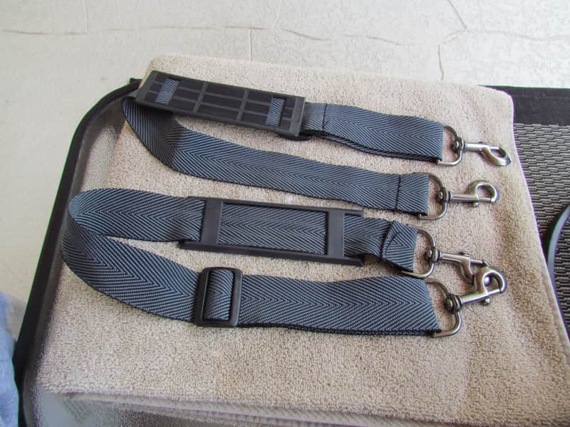 Gig Bag Shoulder Straps Set Of 2 Gig Bag Shoulder Straps Metal Clips Fair Condition Needs Some Work image 1