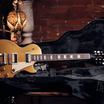 2012 Gibson Les Paul Classic - Goldtop with Bigsby! image 10