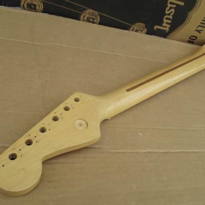 90's FENDER STRATOCASTER '57 MAPLE NECK - made in USA - NITRO FINISH image 2