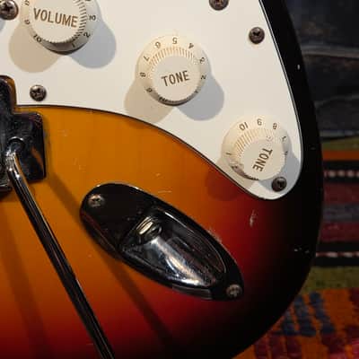 Peavey Raptor I 3-Color Sunburst image 6