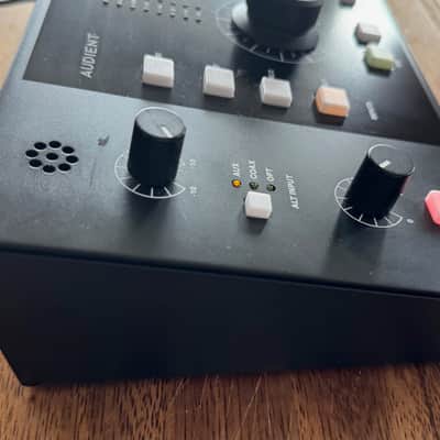 Audient Nero Desktop Monitor Controller image 13