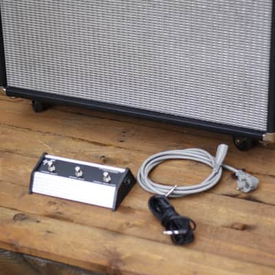 Fender Ultimate Chorus DSP PR 204 Combo image 2