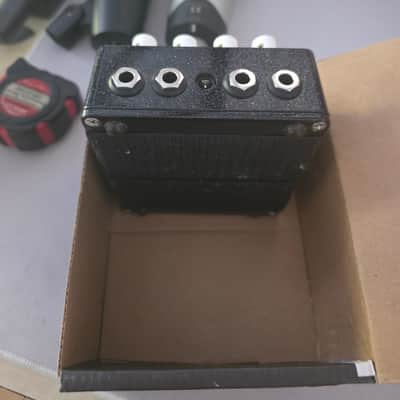 EarthQuaker Devices EarthQuaker Devices Avalanche Run V2 Stereo Delay & Reverb CME Exclusive Black/White 2018 - Black / White image 3