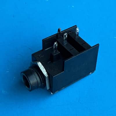 Fender Frontman Bullet Reverb Amplifier Part: Guitar or Speaker TS Input Socket image 2