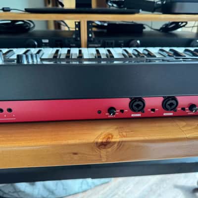 Akai MPC Key 61 Standalone Workstation Synthesizer image 2