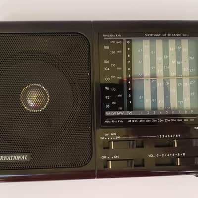 Vintage International 12 Band World Receiver Radio High Sensitivity MT-718 image 3