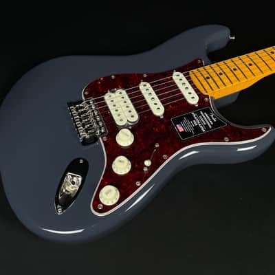 Fender American Professional Classic Stratocaster - HSS, Faded Black image 2