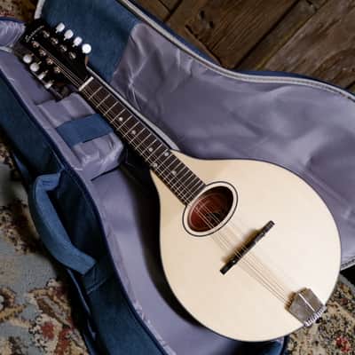Eastman PCH M-104-NAT A-Style Mandolin - Natural image 3