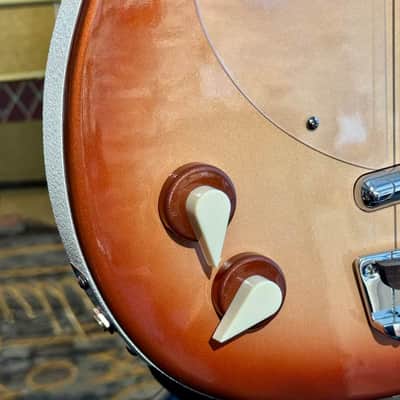 Danelectro Long Horn 58 Bass LEFTY ZURDO ( Super Limited) W/ Foam Case Copper Burst image 9