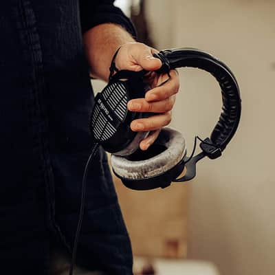 beyerdynamic DT 990 PRO Ear Studio Monitor Headphones image 7