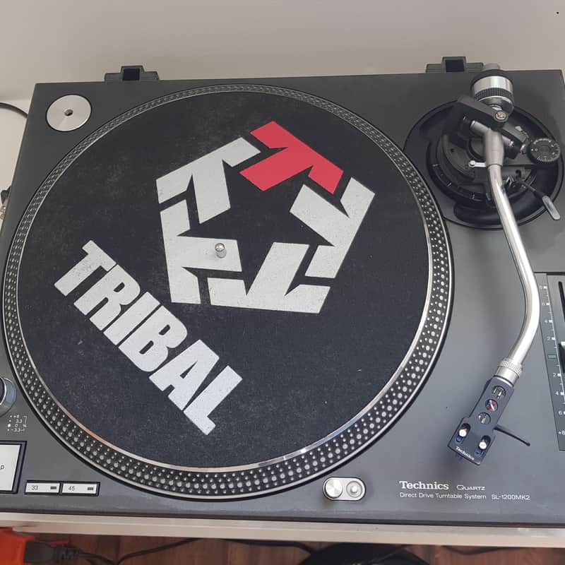 1979 – 2010 Technics SL-1200MK2 Black